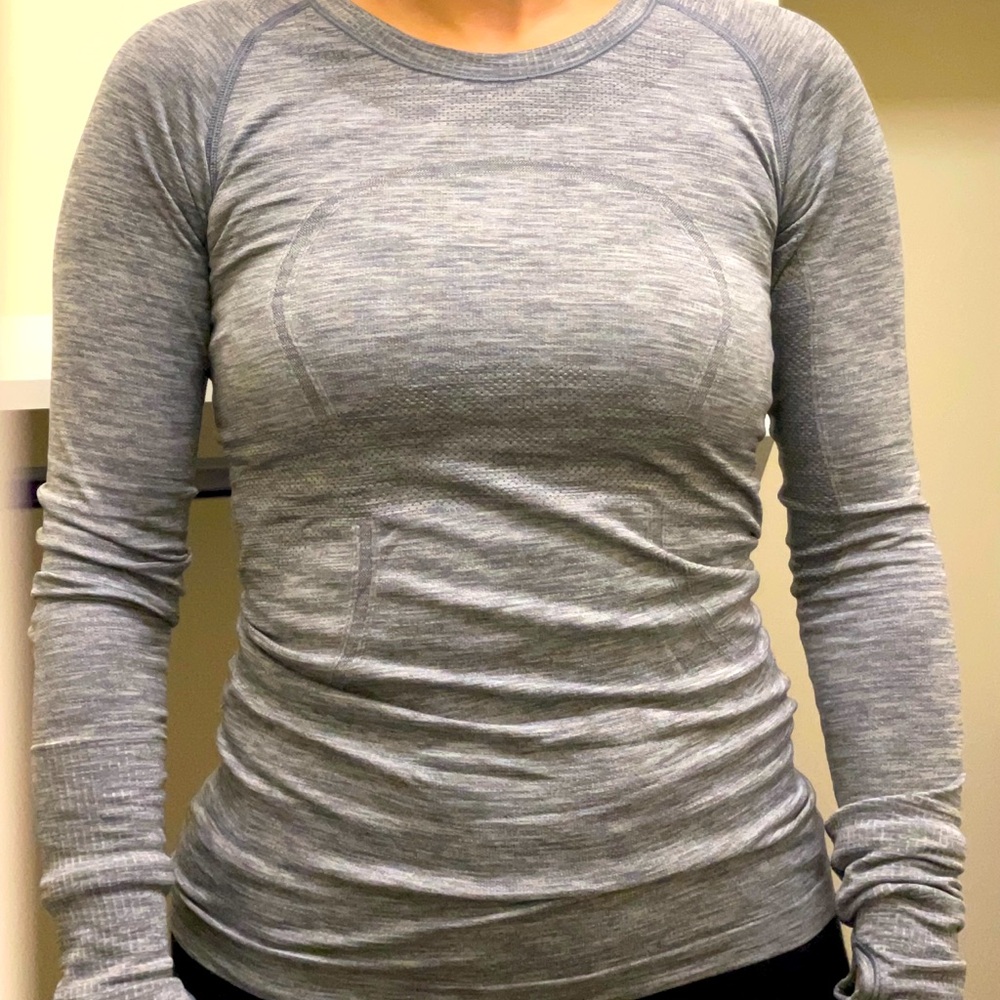 Lululemon Athletica Long Sleeved Swiftly Tech hip length gray size 6
